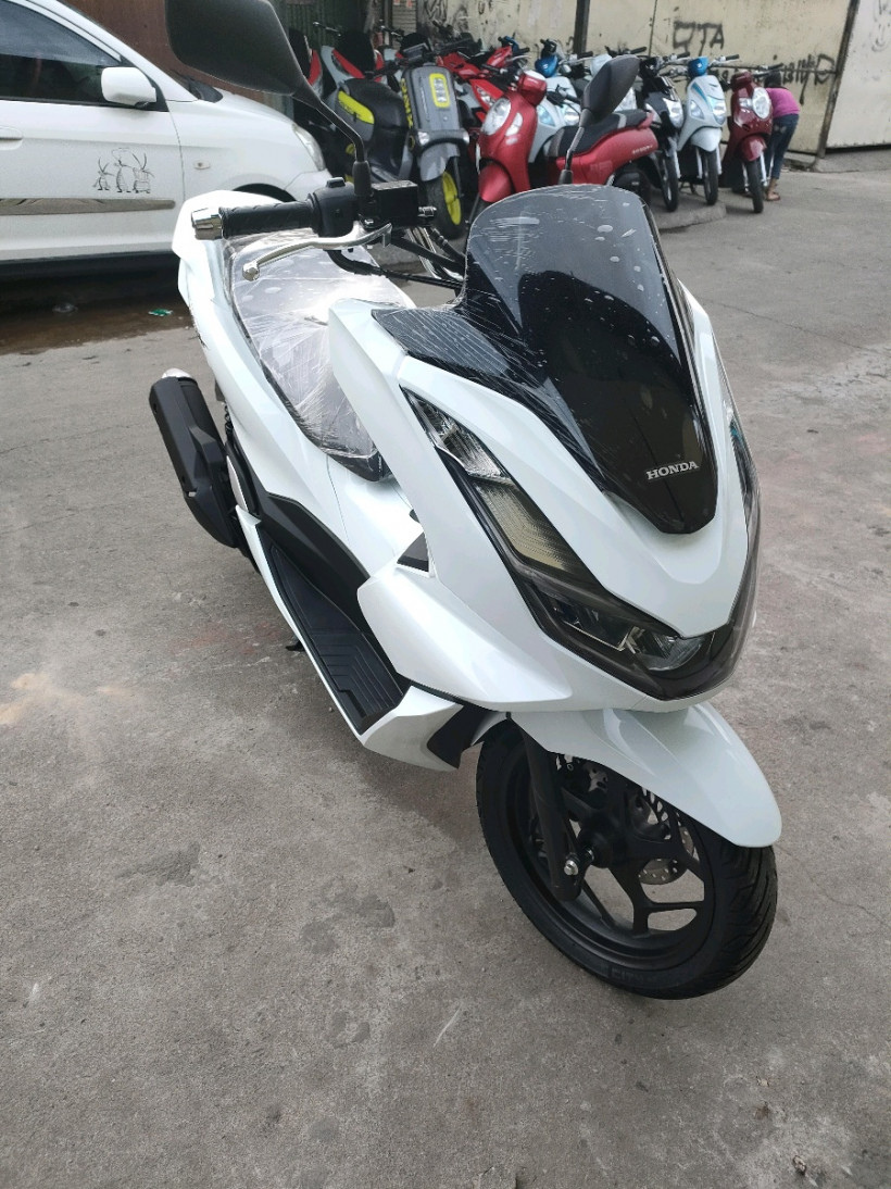 មាសស្រីប៉ុចទិញលក់និងបង់រំលោះម៉ូតូគ្រប់ប្រភេទ