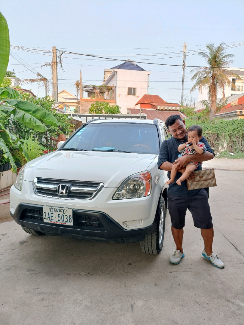 សុខជា ជីវកម្មឡានស្ទូច