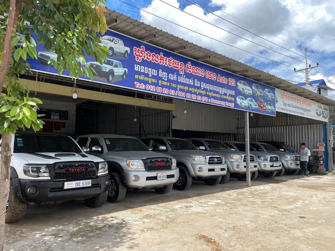 ឃ្លាំងលក់រថយន្ត សំណាងហេង123