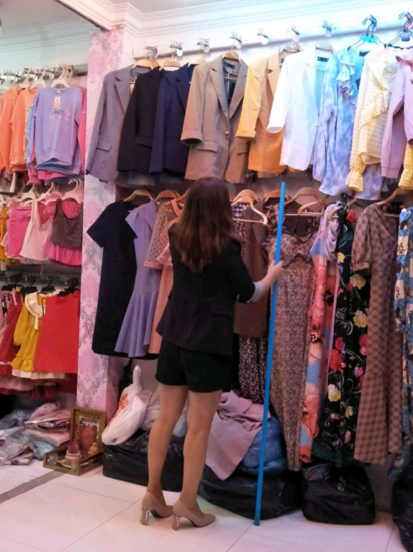 នួន ល្អង