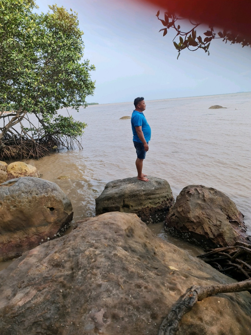 ឃ្លាំងលក់រថយន្តប៉ាវថៃស្រុឺ ឃ្លាំងលក់រថយន្តប៉ាវថៃស្រុឺ