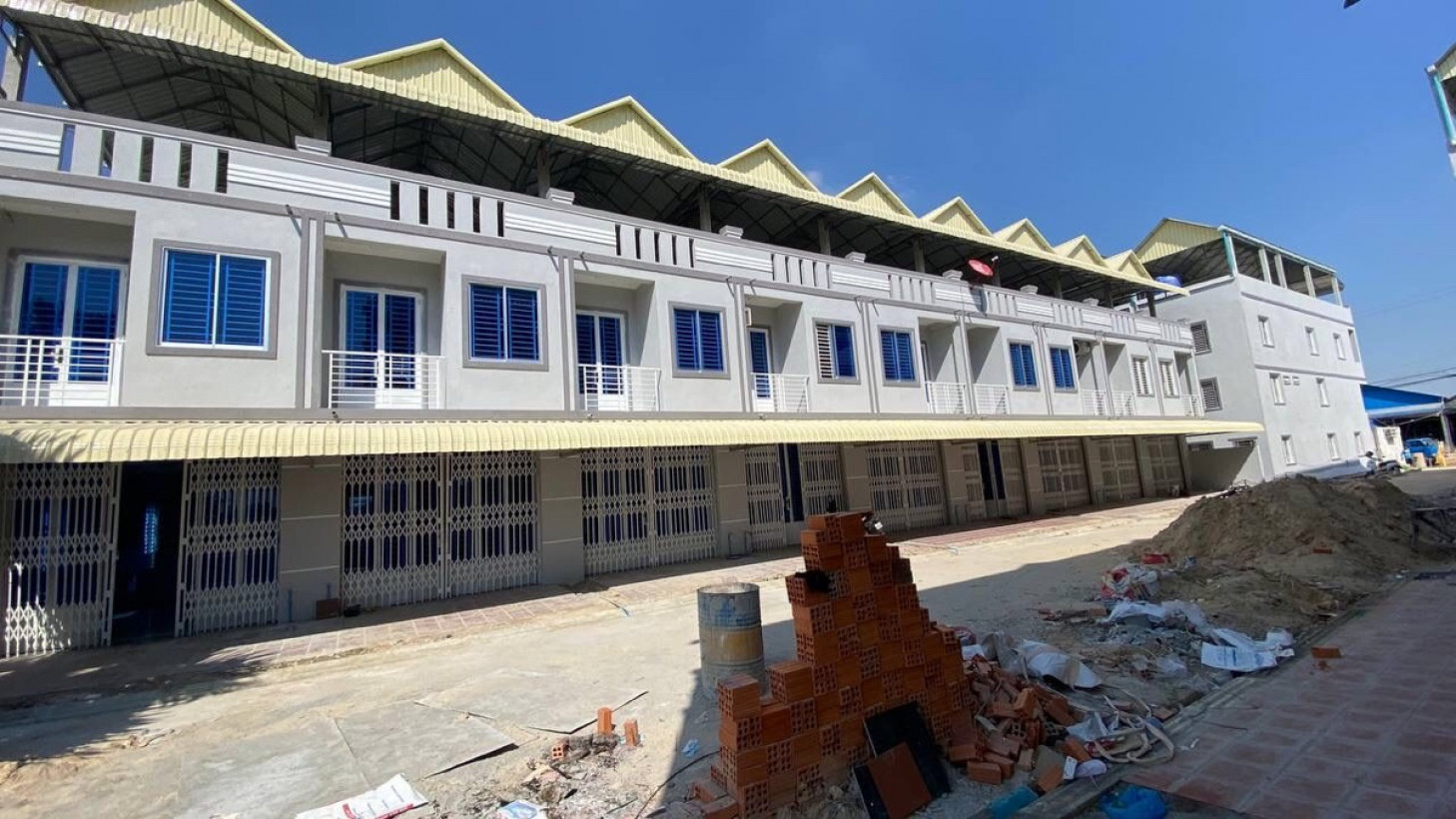 168 Real Estate p-968963115