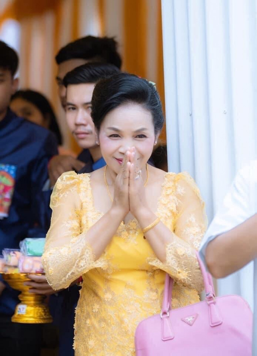 ដាវ​ បុរី​