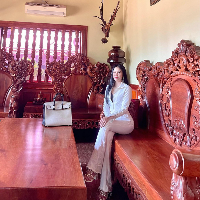 ខាវ ករយា