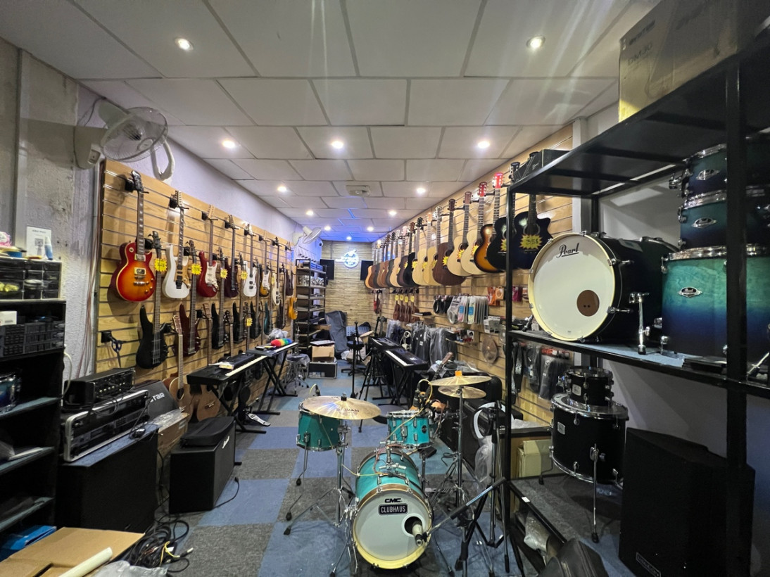 The Blue Guitar shop