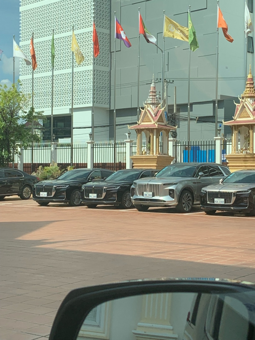 វិចិត្រ សំ