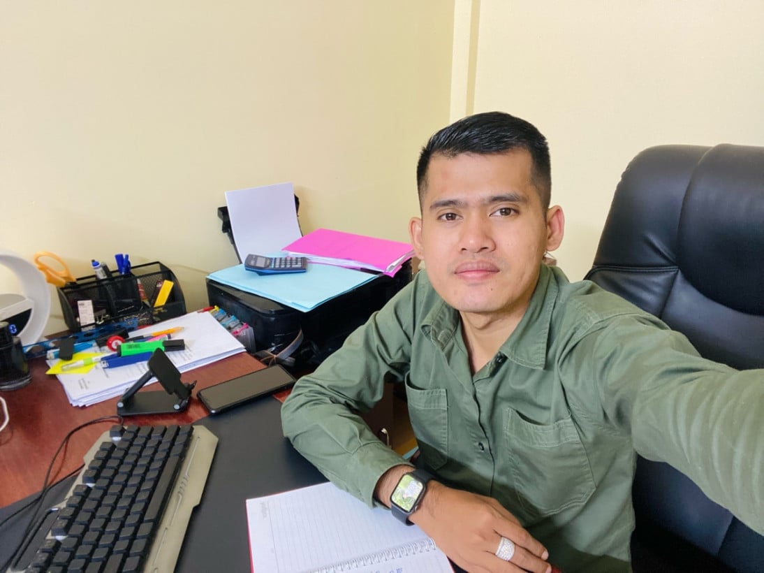 បង ធេយ្យ