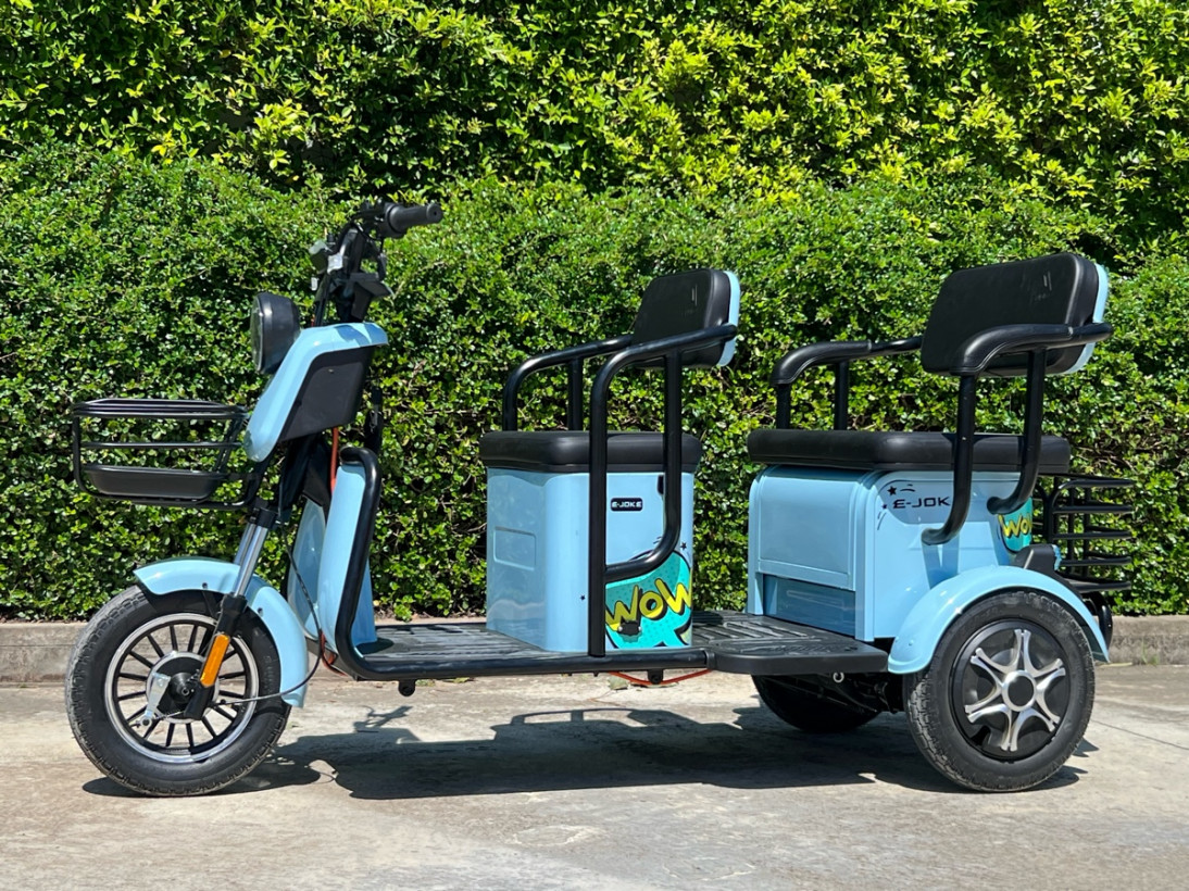 ភួង សុជា