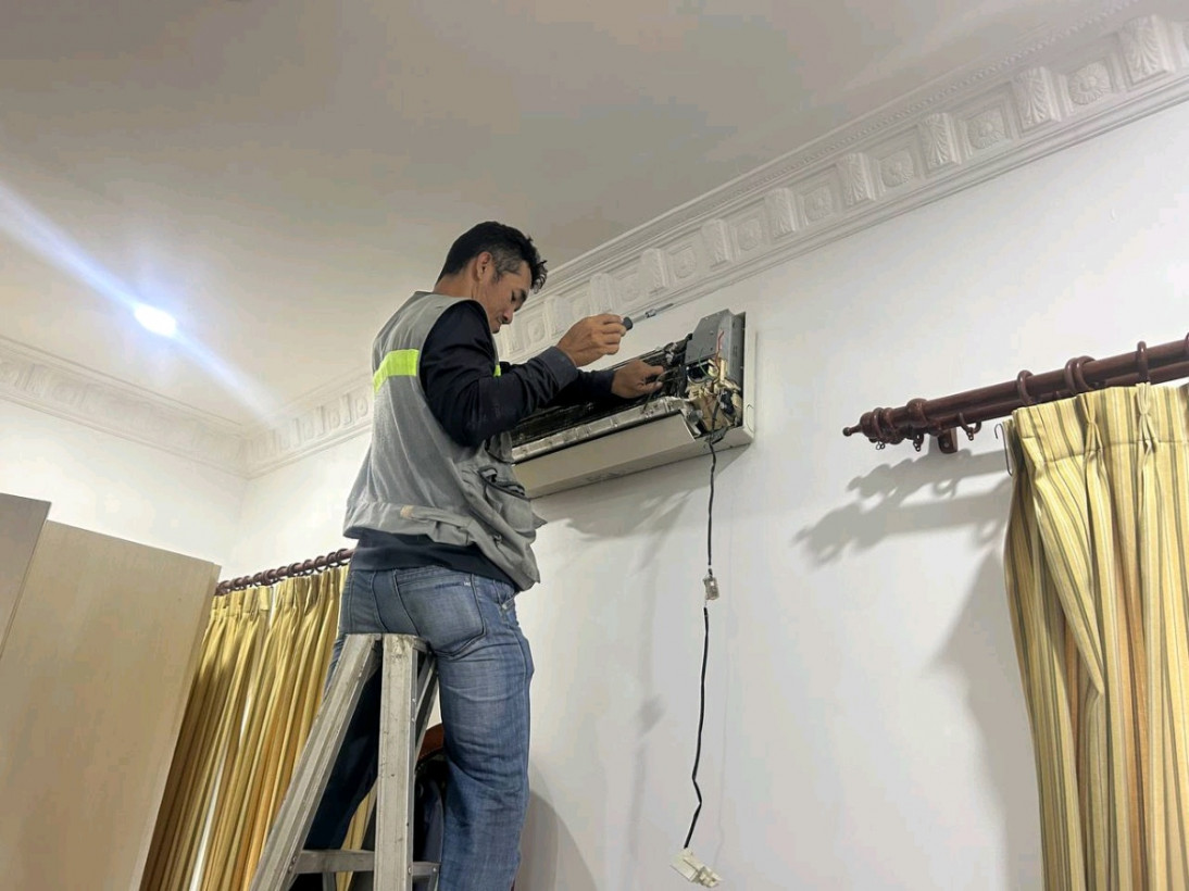 គីមហេង អេឡិចត្រូនិក