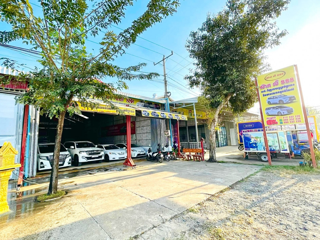 ហាង​លក់រថយន្ត​ ស៊ា​ លី 888