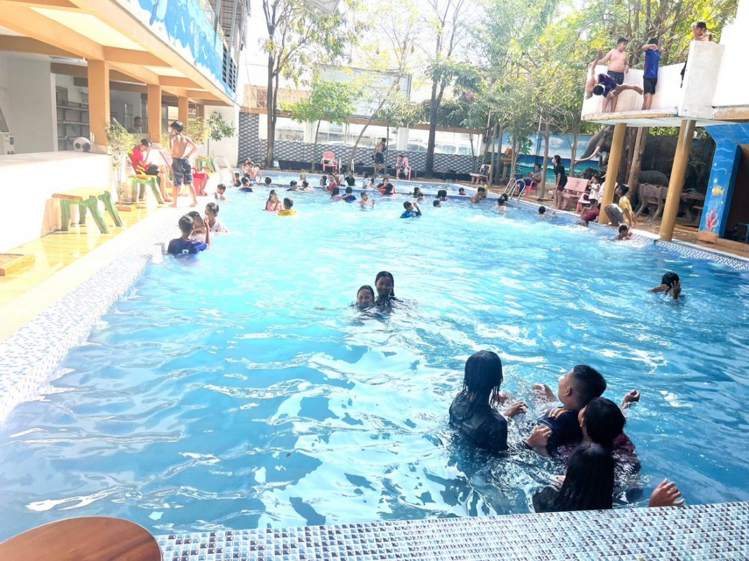 ផែង សំម៉ាយ