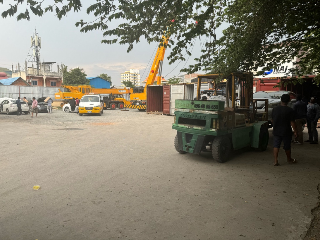 R.S Auto (លក់តែឡានលំដាប់ៗមេឡាន)