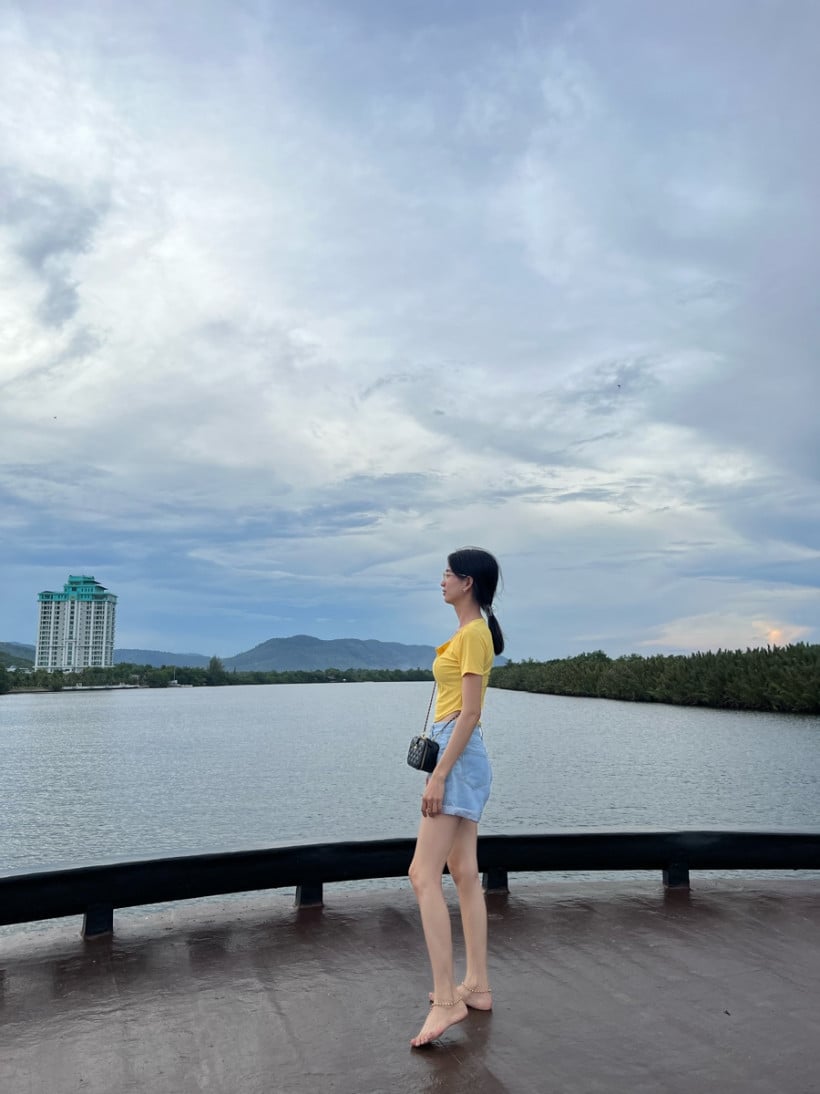 អមរា ថាច់