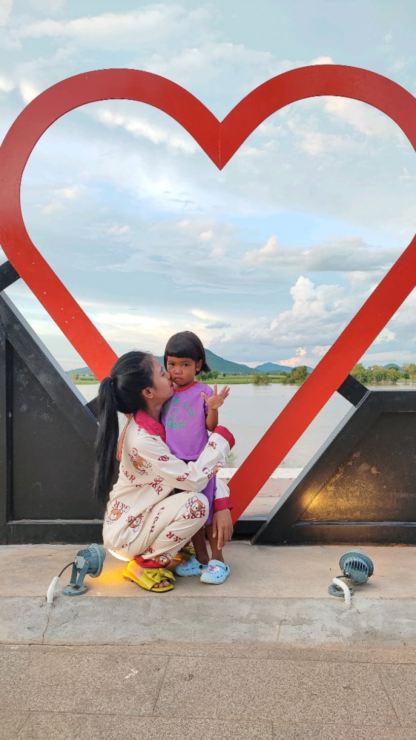 តាកៀប ក្តាម