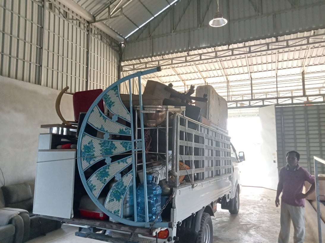 ប៊ុន្នី ឡានជួល