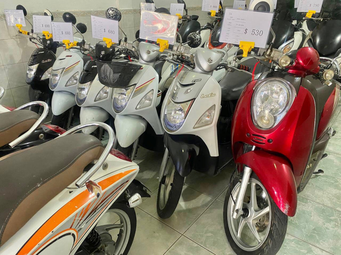 ហាងលក់ម៉ូតូ មួយទឹក