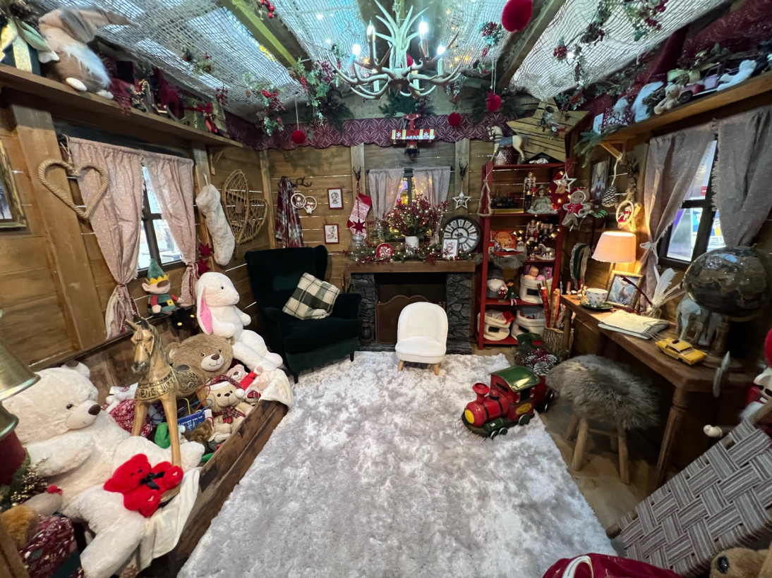 ចែ លីន​ Lin