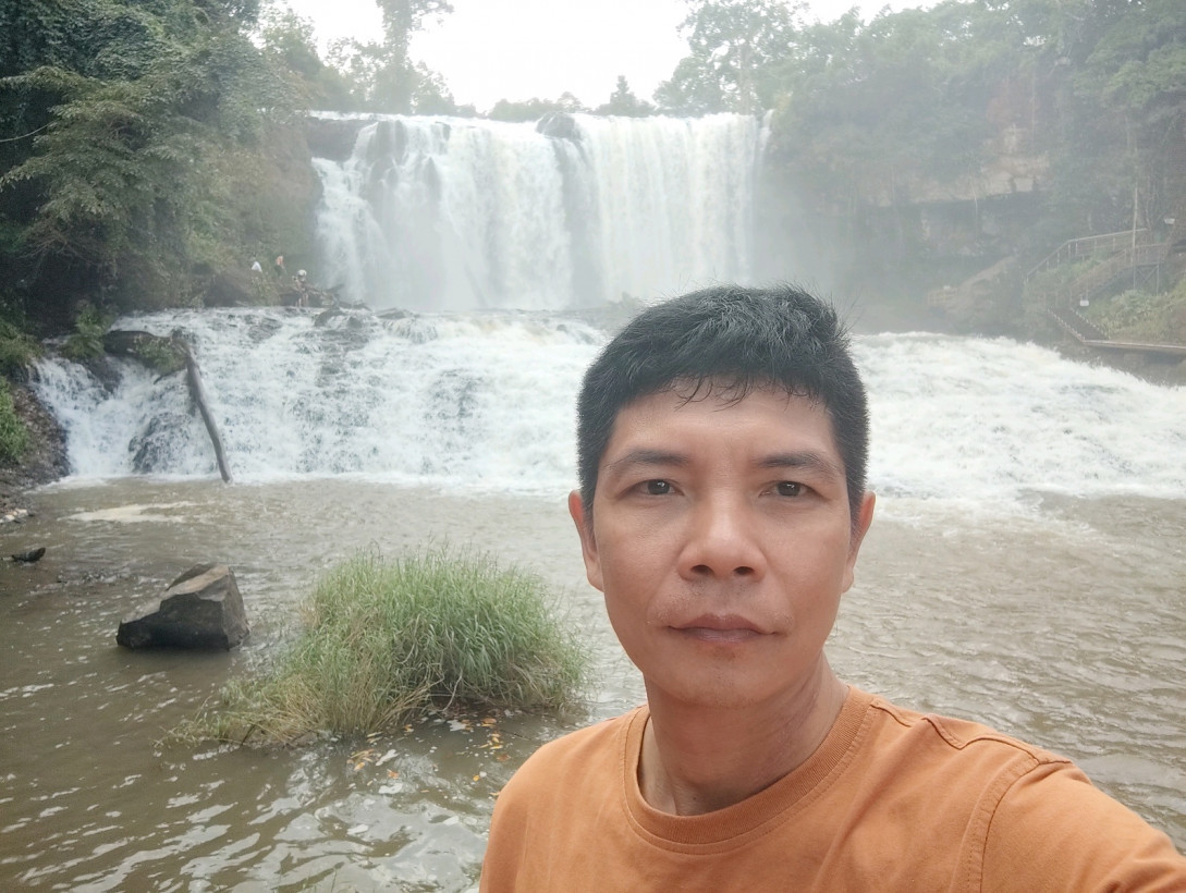 ស៊ិន សារា