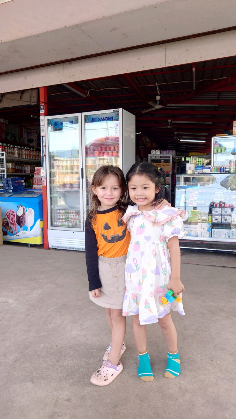 រស់ សូនី