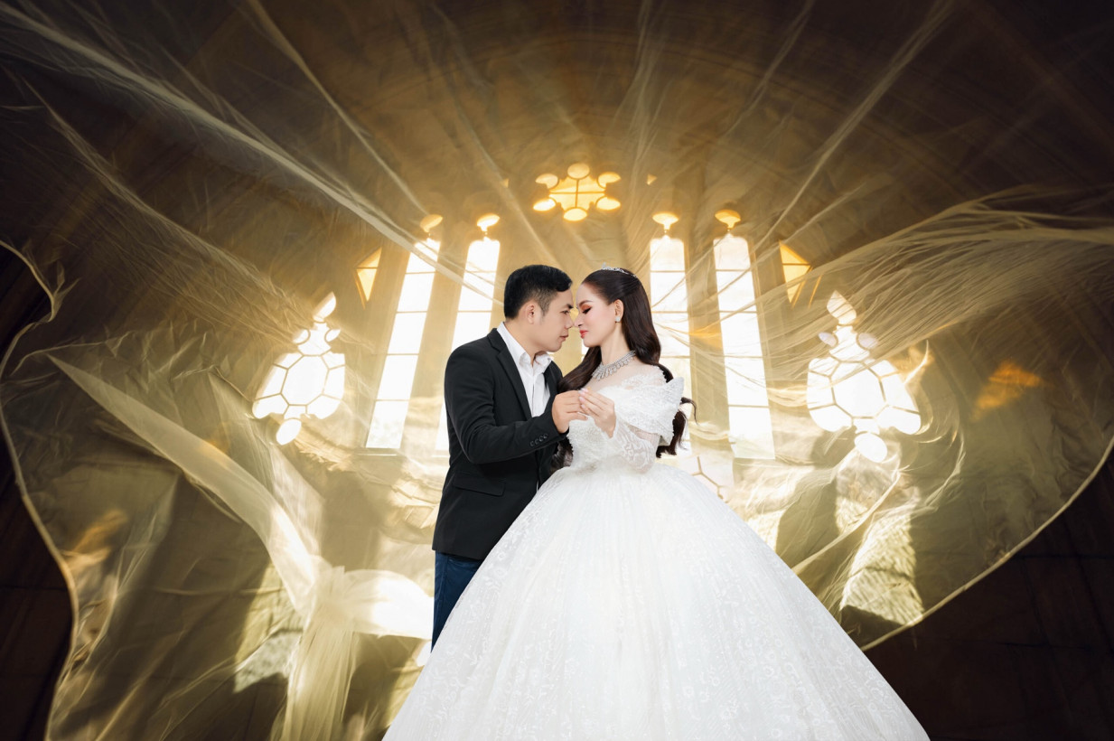 អ៊ួង ធឿន