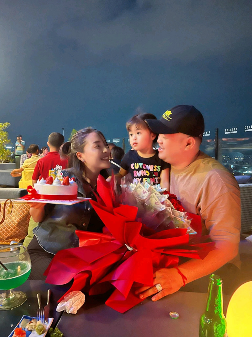 Chamroeun ចំរេីន