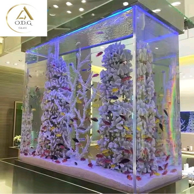 ឧត្តម សិប្បកម្មកញ្ចក់