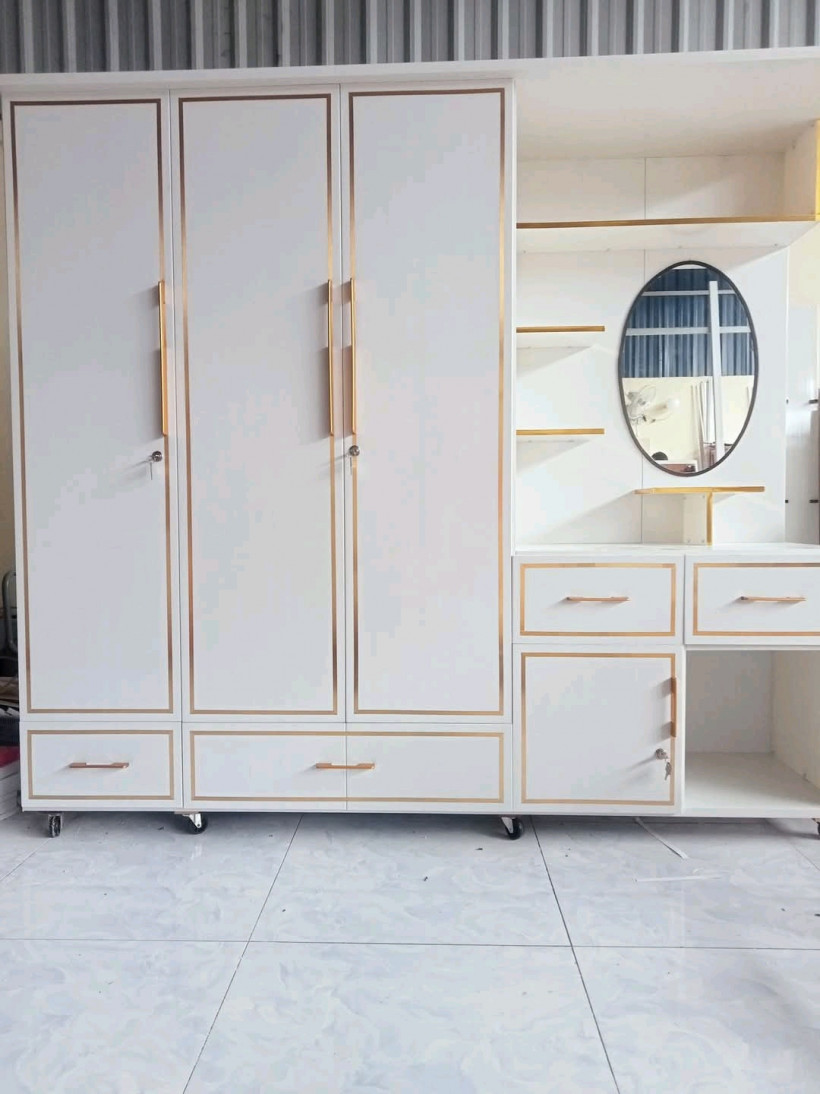 ណាវីទូរជ័រ