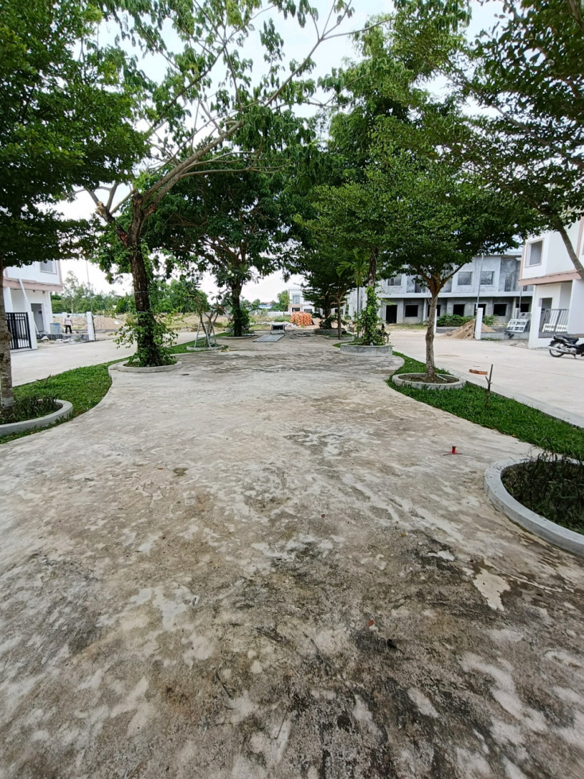 សារី​ ស្រីពៅ