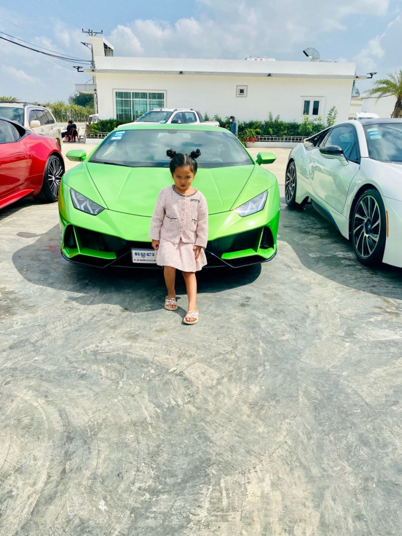 លោក ហ្វារីត