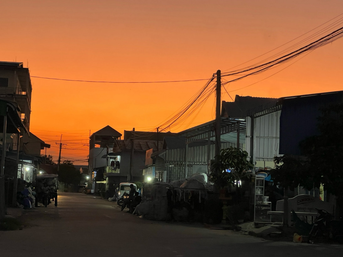 Pu Sal លក់ទូរស័ព្ទធូៗចែកនាក់ប្រើ