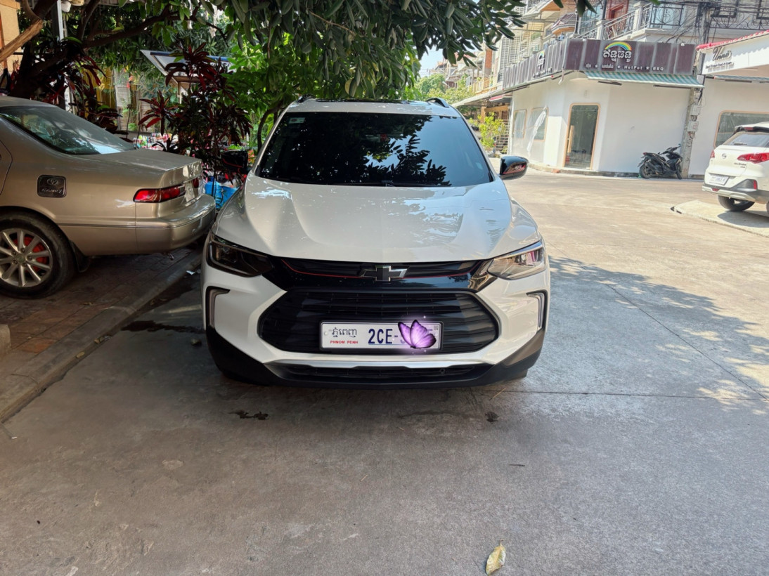 អាង យ៊ុននីន