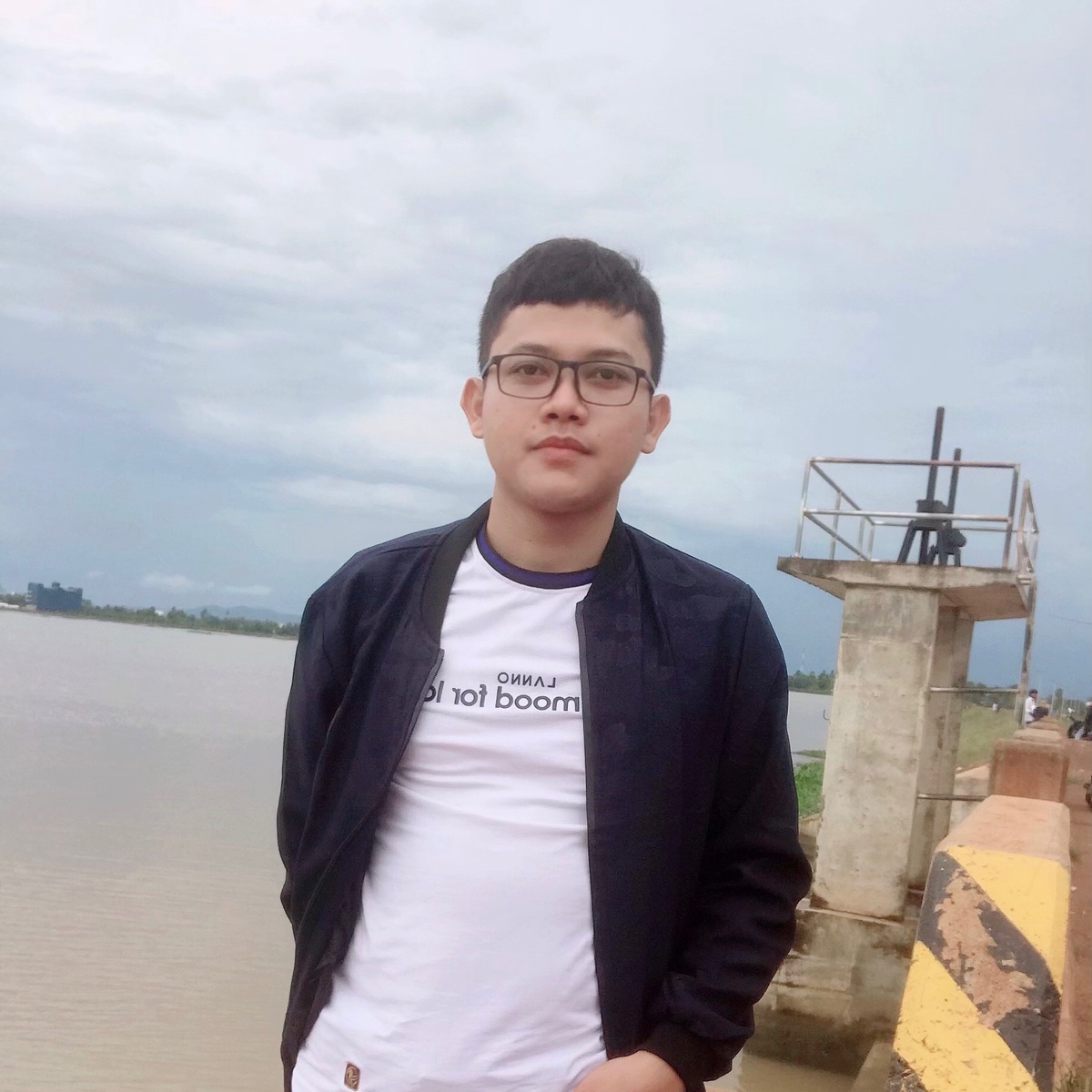 Bro Rorn - Khmer24