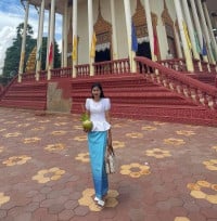 ម៉ាក់លីហេង លីហេងលក់រថយន្ត