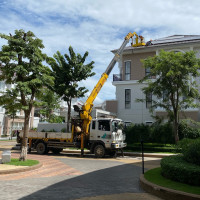 ​ ឡាន​ស្ទូច​ ​និង​ ដឹក​ទំនិញ​សម្រាប់​ជួល​