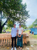នី នី