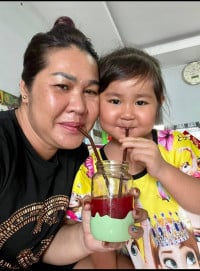 អុឹង ផល្លា