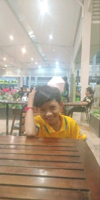 យឿន លីហួរ