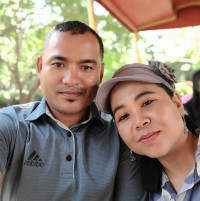 អ្នកស្រែ ចូលក្រុង