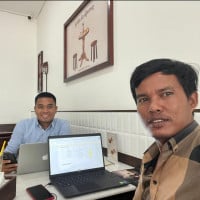 ជាងសំណង់ ជួសជុលផ្ទះ នឹងធ្វើថ្មី