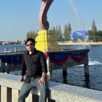 យ៉ែម សំបូរ