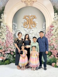 ទូចរស្មី Touchraksmey