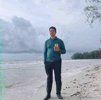 ណារិទ្ធ ទិញលក់ឡាន