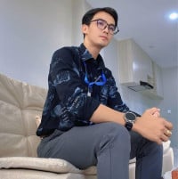 រាជ្យ Narong