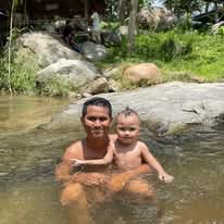 លោក សេរីសត្យា