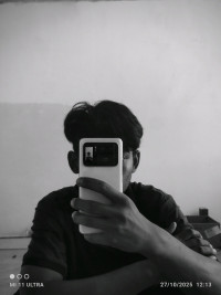 ធី លក់ទូរស័ព្ទដៃ