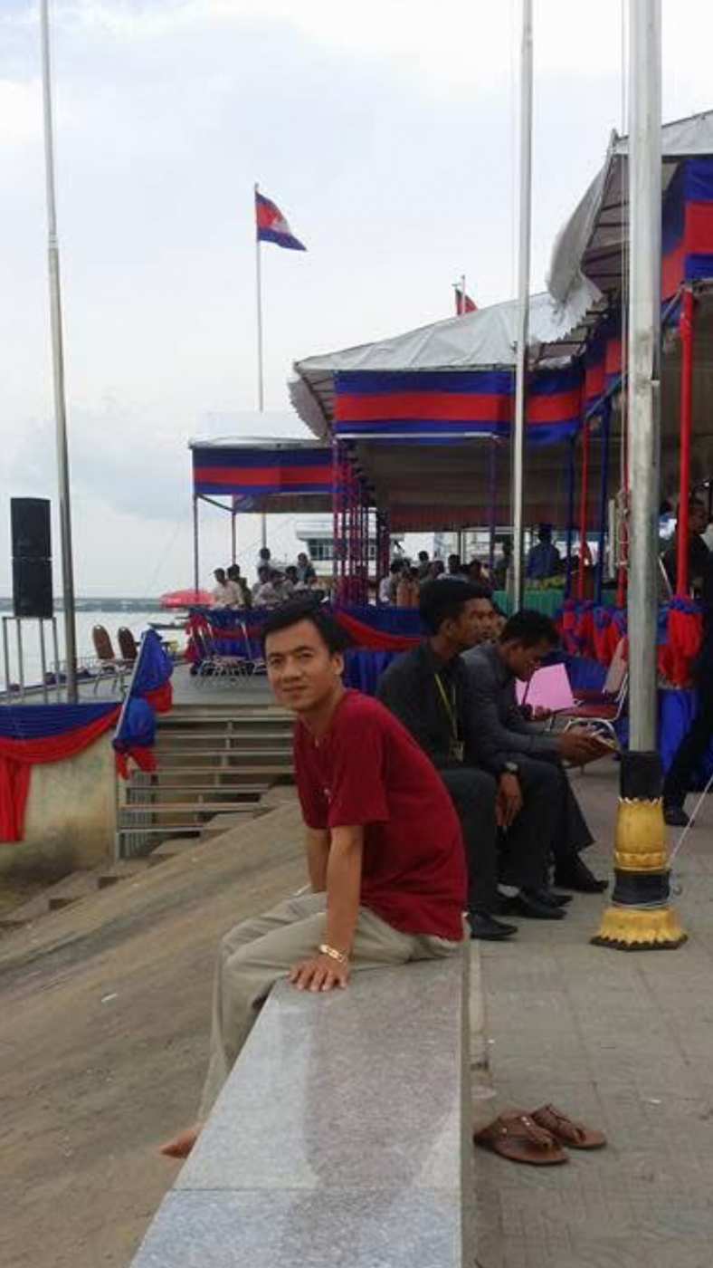 កូនប្រុស ត្រូវធ្វើល្អ