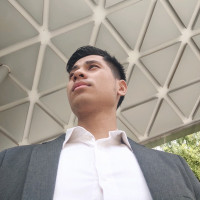 រស្មី ហ៊ុំ