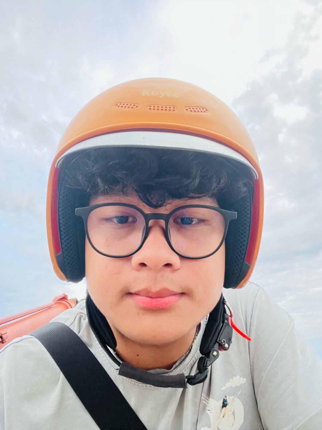 យឹង កុសល់