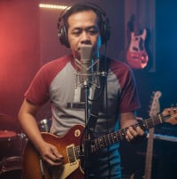 សាមញ្ញ ជន