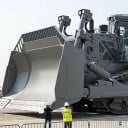 គ្រឿងចក្រ និង ឡានមួយទឹក